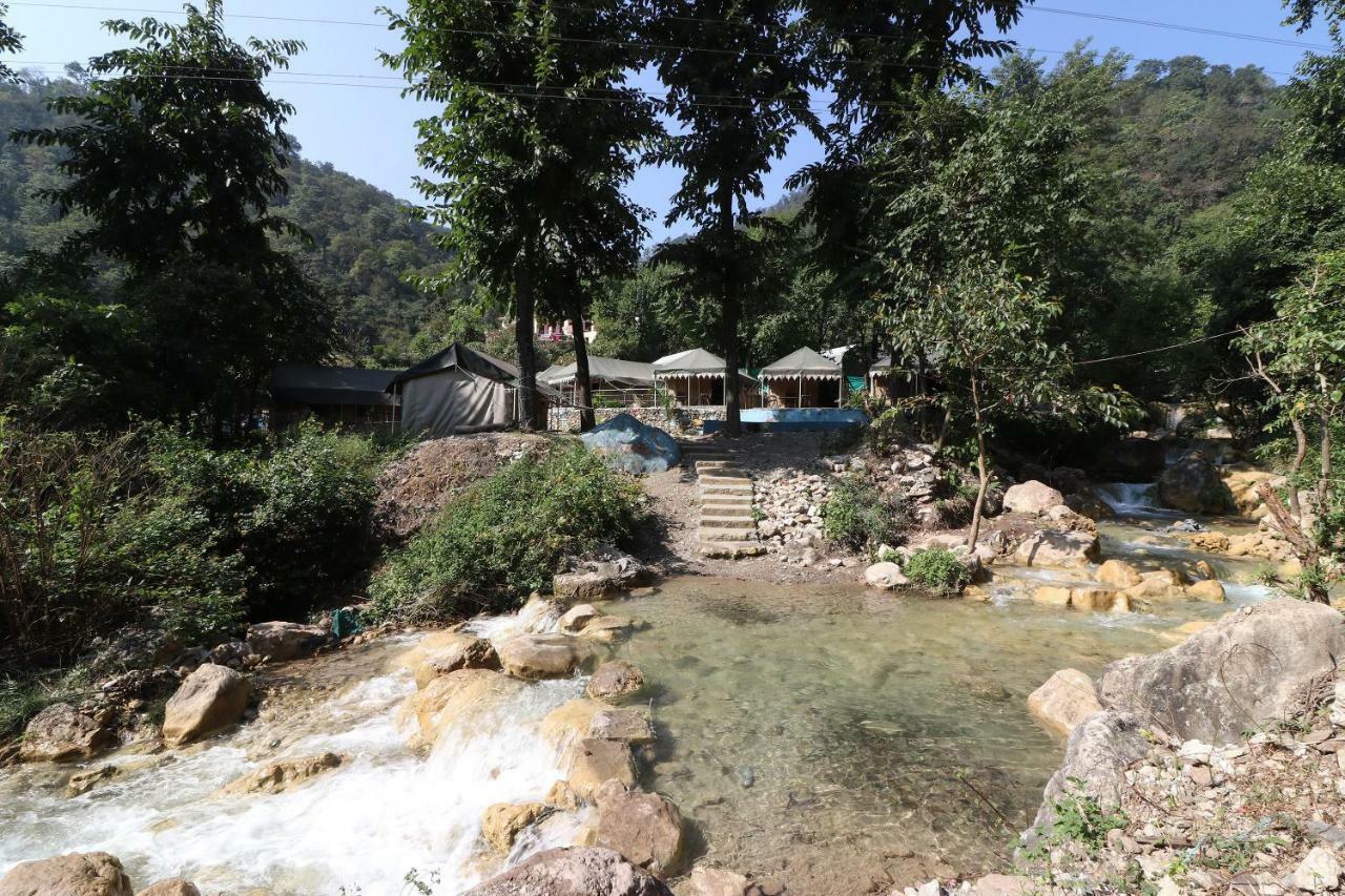 Narendra Nagar Oyo 23439 Tapovan Heights Camp & Resort מראה חיצוני תמונה